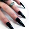 POLISHED BLACK - STILETTO FALSE NAILS